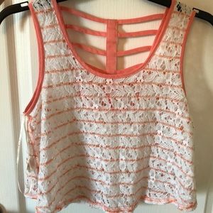 Lace sleeveless shirt